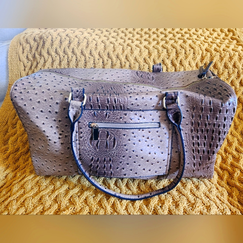 COPY - Vegan Ostrich Leather Weekender Bag w/Trolley Sleeve!
